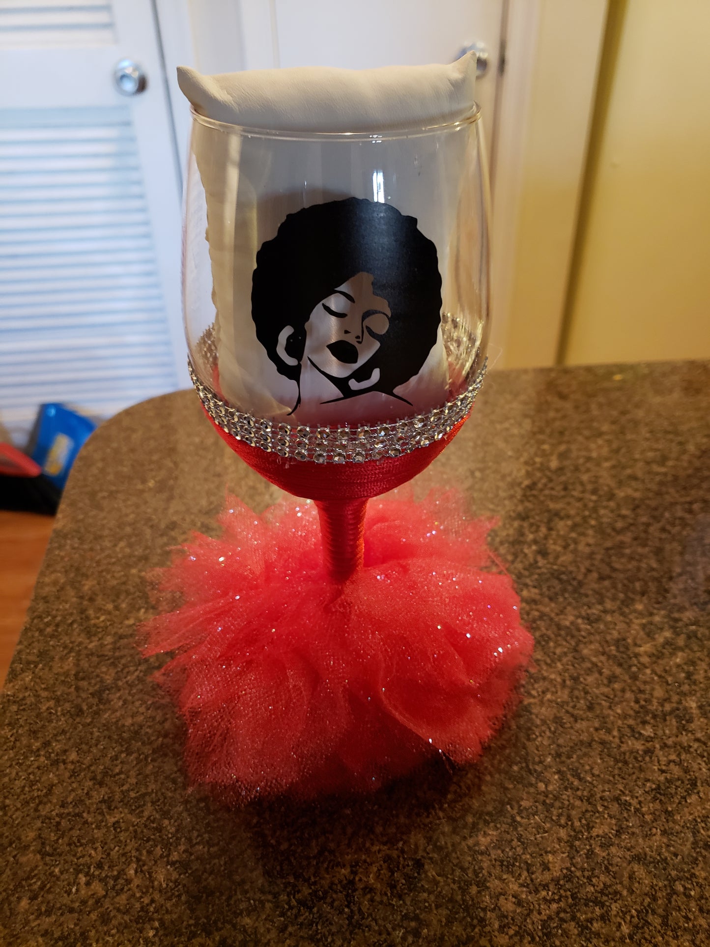 Ribbon Bling Wine with Pom Pom 13 oz